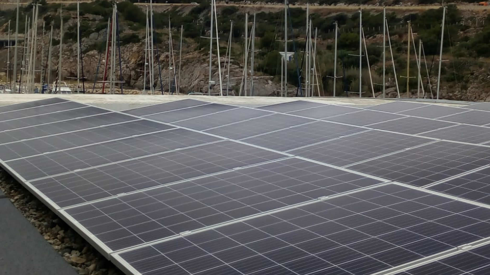 Instalación placas solares de Port Ginesta